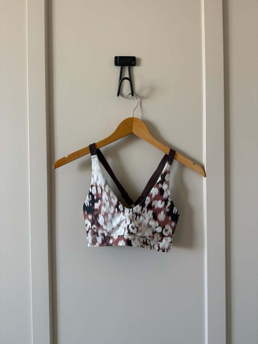 OFFLINE by Aerie Womens XS Medium Support Sports Bra Abstract Print Brown Mauve